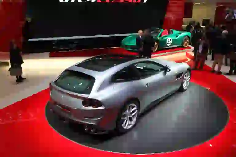 Ferrari GTC4 Lusso T - Salone di Parigi 2016 - 12