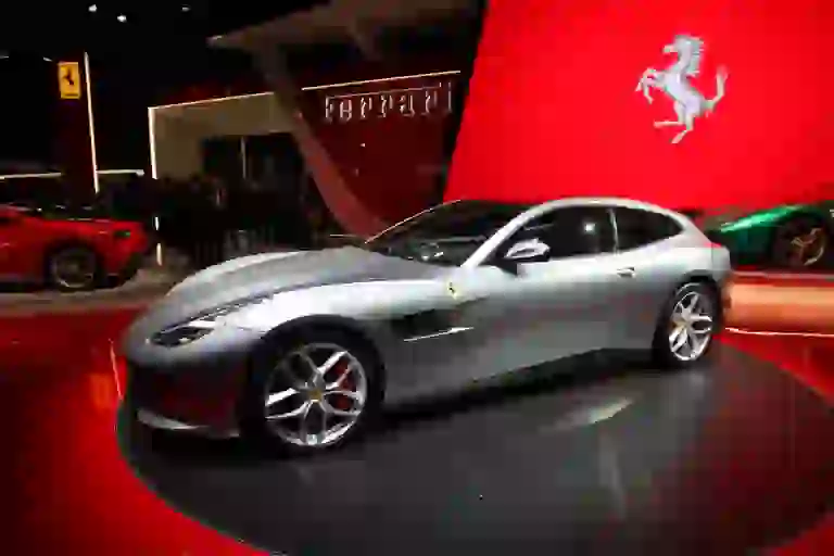 Ferrari GTC4 Lusso T - Salone di Parigi 2016 - 16