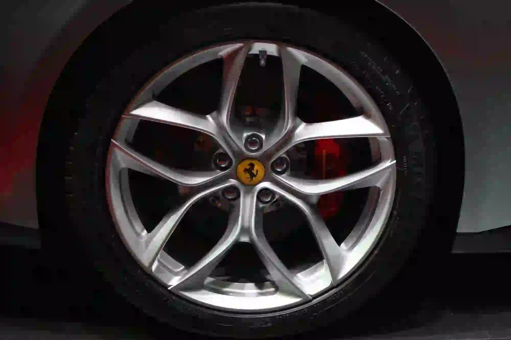 Ferrari GTC4 Lusso T - Salone di Parigi 2016 - 18