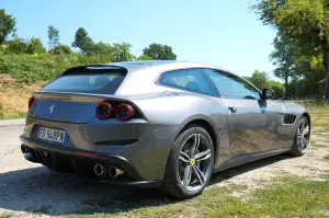 Ferrari GTC4Lusso - Prova su strada 2017