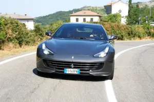 Ferrari GTC4Lusso - Prova su strada 2017