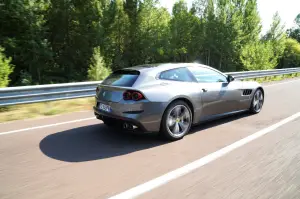 Ferrari GTC4Lusso - Prova su strada 2017