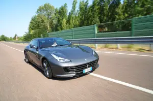 Ferrari GTC4Lusso - Prova su strada 2017