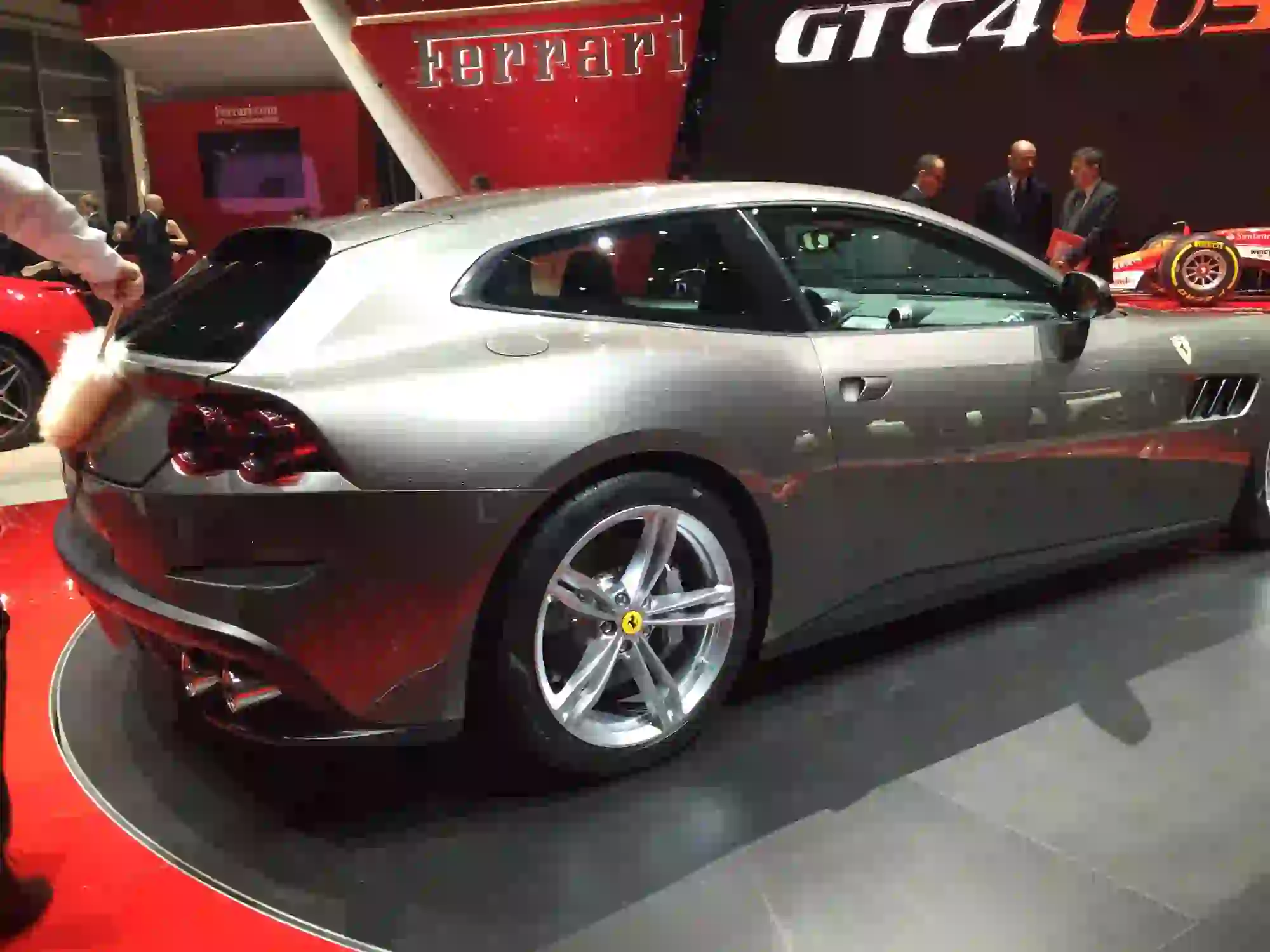 Ferrari GTC4Lusso - Salone di Ginevra 2016 - 2