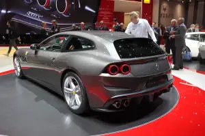 Ferrari GTC4Lusso - Salone di Ginevra 2016