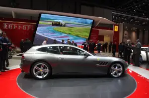 Ferrari GTC4Lusso - Salone di Ginevra 2016 - 12