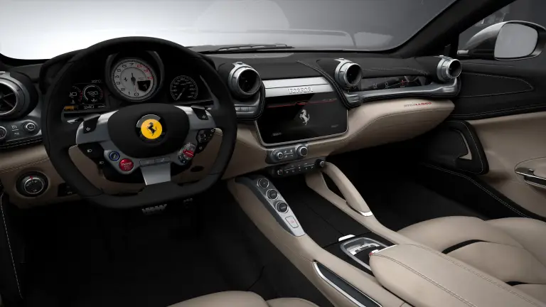 Ferrari GTC4Lusso - 3