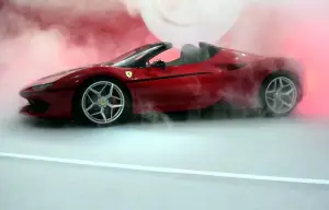 Ferrari J50 - Live