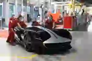 Ferrari - La ripresa della produzione - 10