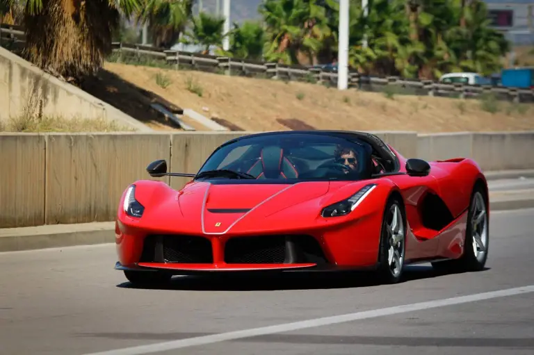 Ferrari LaFerrari Aperta - Foto spia 08-09-2016 - 3