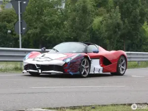 Ferrari LaFerrari Aperta - Foto spia 12-07-2016 - 2