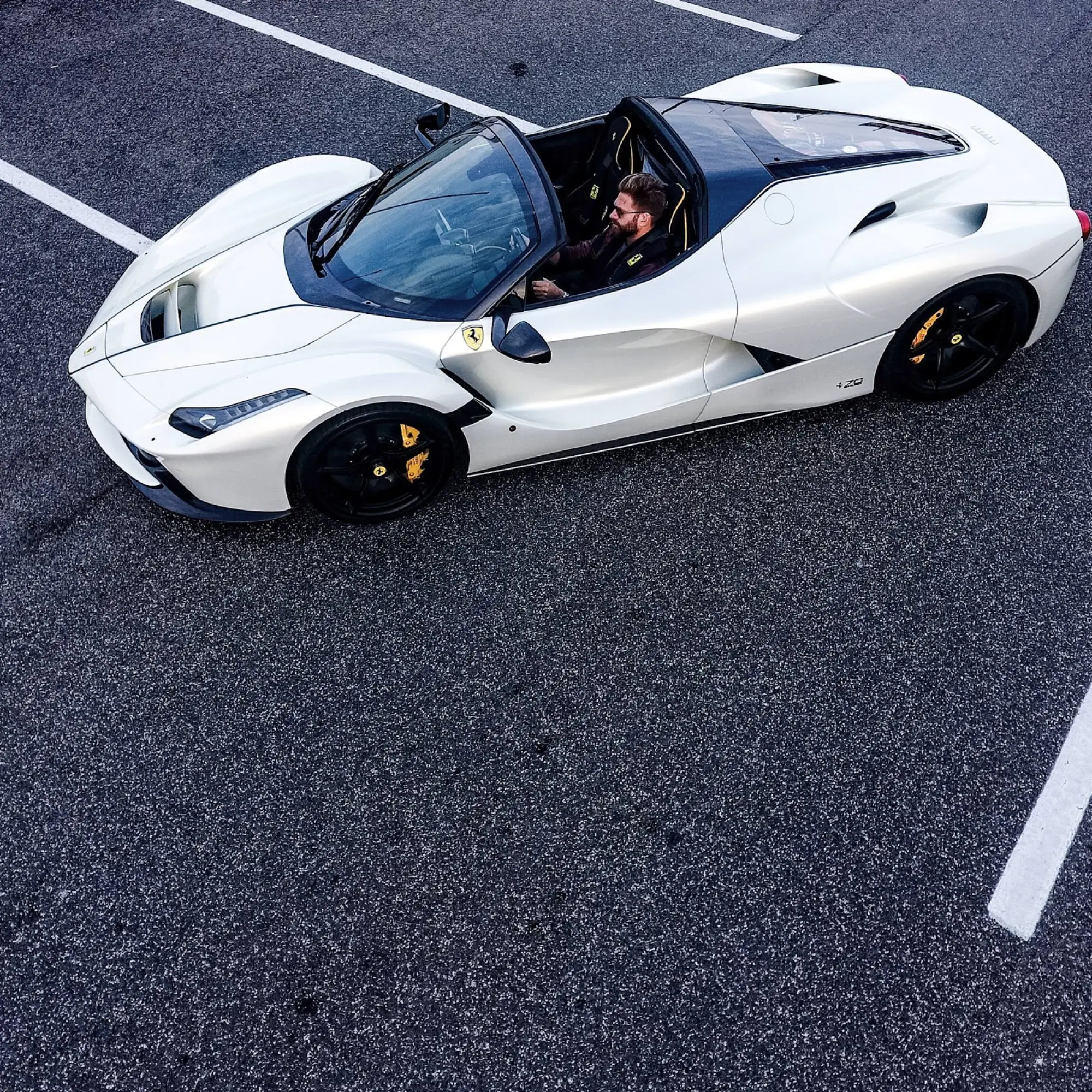 Ferrari LaFerrari Aperta - Josh Cartu - 23