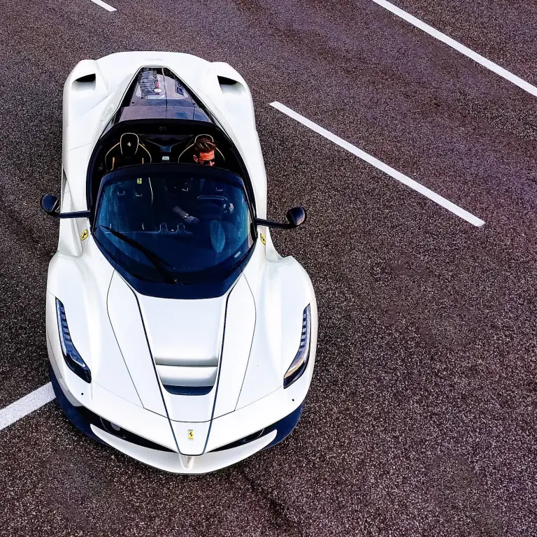 Ferrari LaFerrari Aperta - Josh Cartu - 3