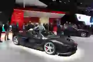 Ferrari LaFerrari Aperta - Salone di Parigi 2016