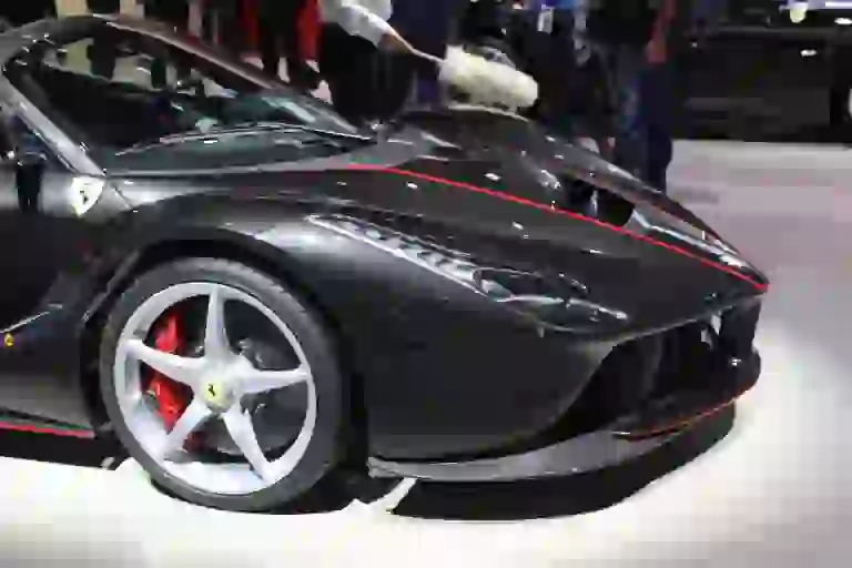 Ferrari LaFerrari Aperta - Salone di Parigi 2016 - 53