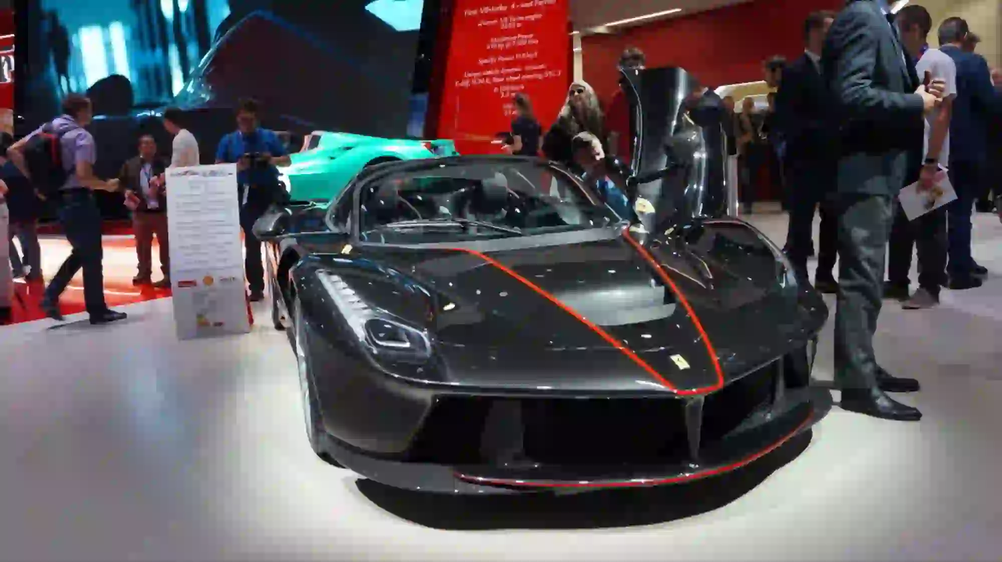 Ferrari LaFerrari Aperta - Salone di Parigi 2016 - 8