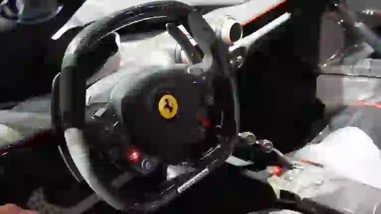 Ferrari LaFerrari Aperta - Salone di Parigi 2016 - 36