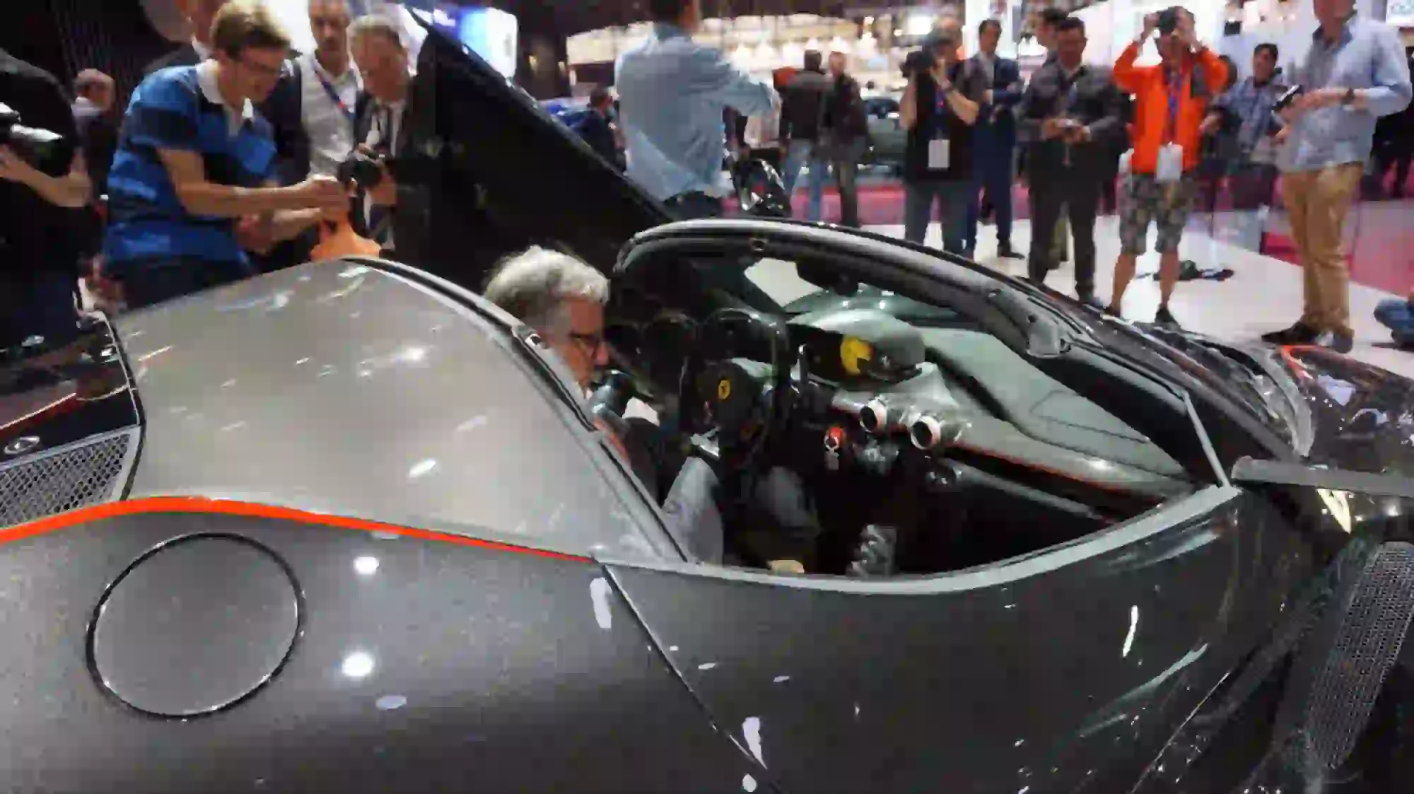 Ferrari LaFerrari Aperta - Salone di Parigi 2016 - 48