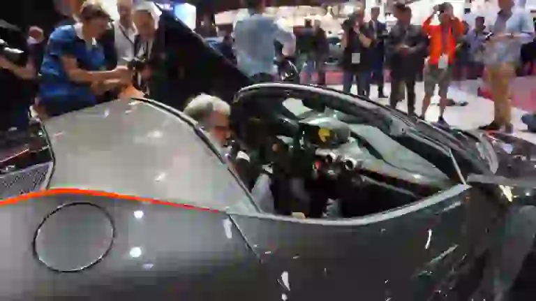 Ferrari LaFerrari Aperta - Salone di Parigi 2016 - 48