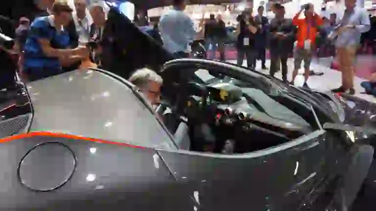 Ferrari LaFerrari Aperta - Salone di Parigi 2016 - 49