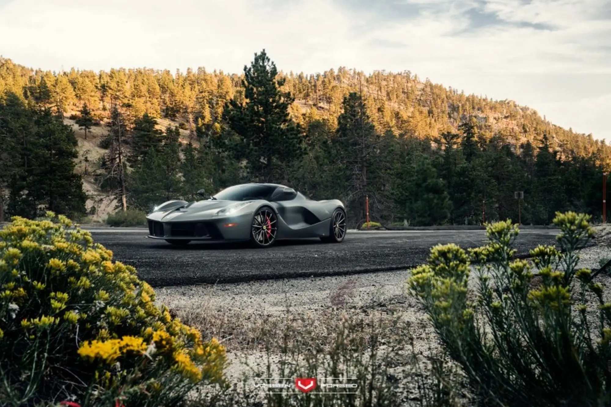 Ferrari LaFerrari con cerchi Vossen - 5