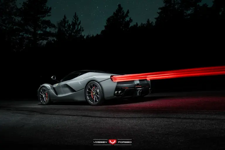 Ferrari LaFerrari con cerchi Vossen - 6