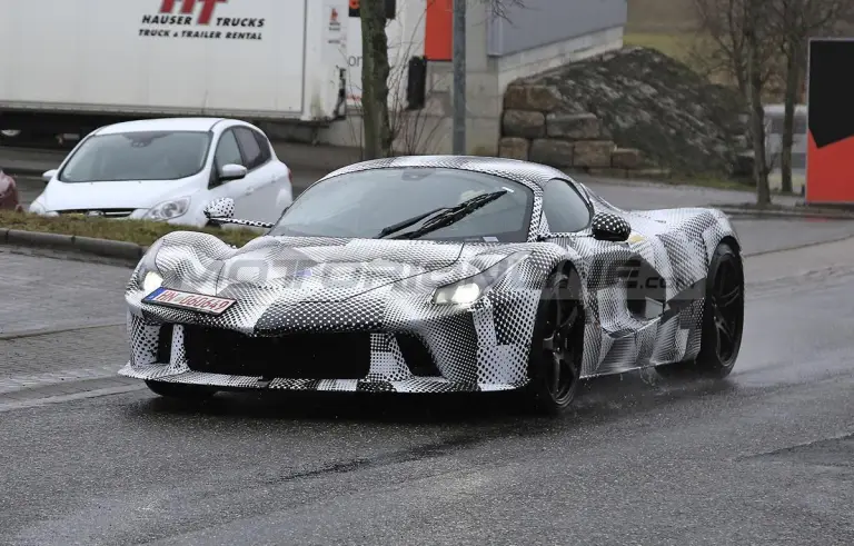 Ferrari LaFerrari - Prototipo 2021 - Foto spia 03-03-2021 - 2