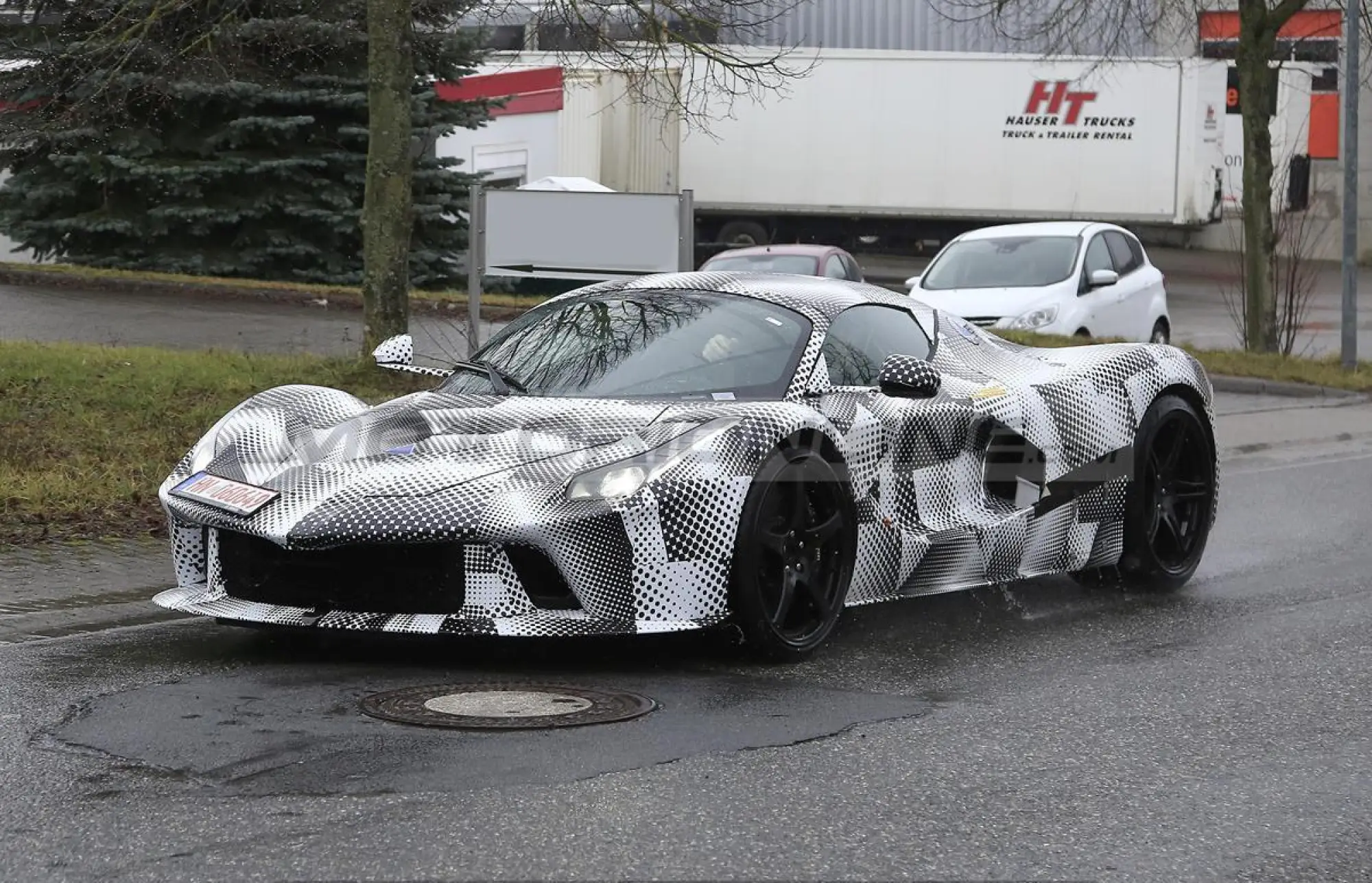 Ferrari LaFerrari - Prototipo 2021 - Foto spia 03-03-2021 - 3