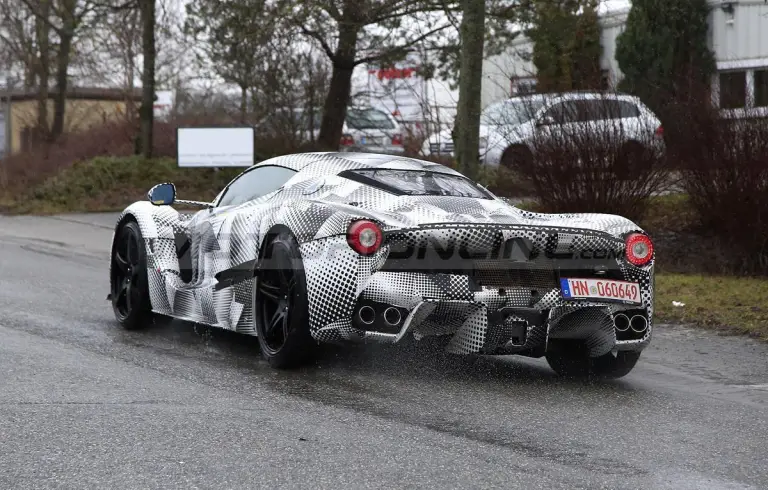 Ferrari LaFerrari - Prototipo 2021 - Foto spia 03-03-2021 - 8