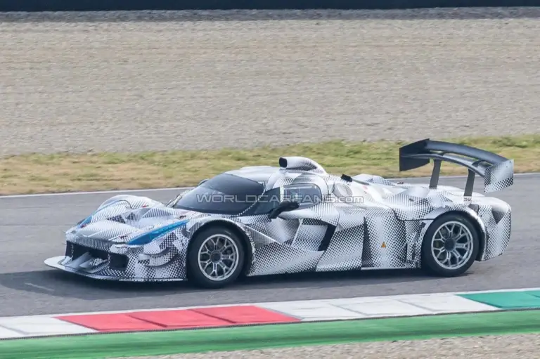 Ferrari LMP1 - Foto spia 10-01-2014 - 1