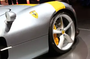 Ferrari Monza SP1 e SP2 - Salone di Parigi 2018