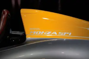 Ferrari Monza SP1 e SP2 - Salone di Parigi 2018 - 2