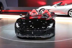 Ferrari Monza SP1 e SP2 - Salone di Parigi 2018