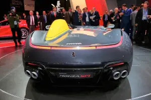 Ferrari Monza SP1 e SP2 - Salone di Parigi 2018