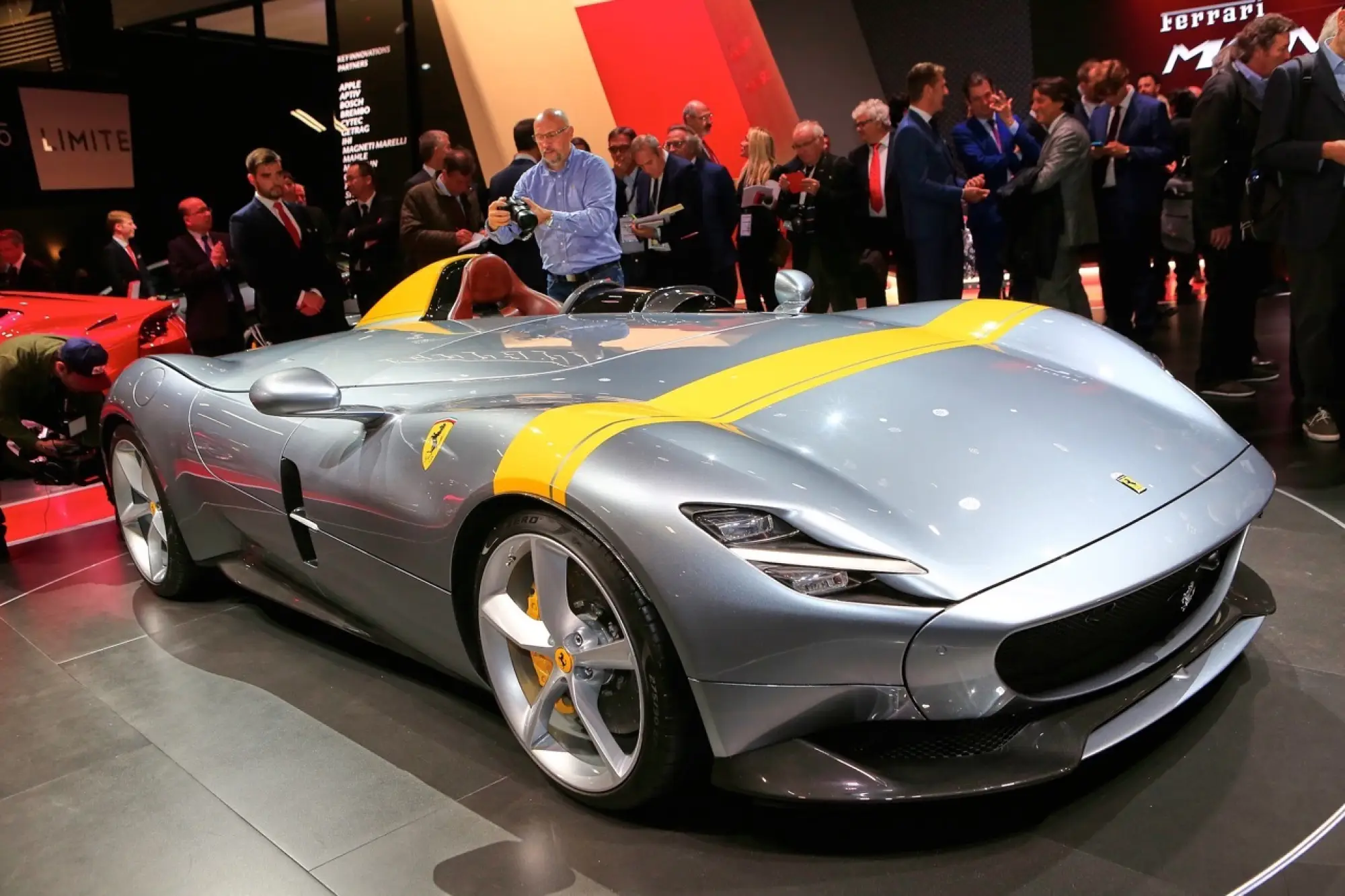 Ferrari Monza SP1 e SP2 - Salone di Parigi 2018 - 19