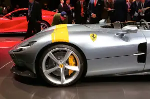 Ferrari Monza SP1 e SP2 - Salone di Parigi 2018 - 22