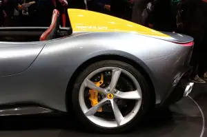 Ferrari Monza SP1 e SP2 - Salone di Parigi 2018