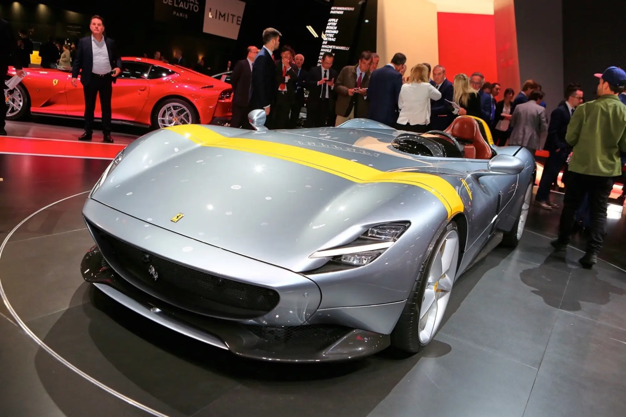 Ferrari Monza SP1 e SP2 - Salone di Parigi 2018 - 29