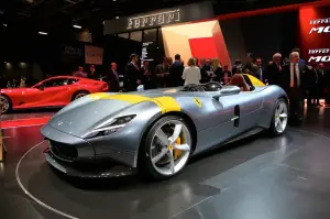 Ferrari Monza SP1 e SP2 - Salone di Parigi 2018