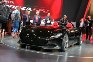 Ferrari Monza SP1 e SP2 - Salone di Parigi 2018