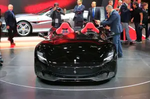 Ferrari Monza SP1 e SP2 - Salone di Parigi 2018