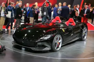 Ferrari Monza SP1 e SP2 - Salone di Parigi 2018