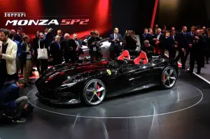 Ferrari Monza SP1 e SP2 - Salone di Parigi 2018 - 49