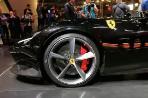 Ferrari Monza SP1 e SP2 - Salone di Parigi 2018