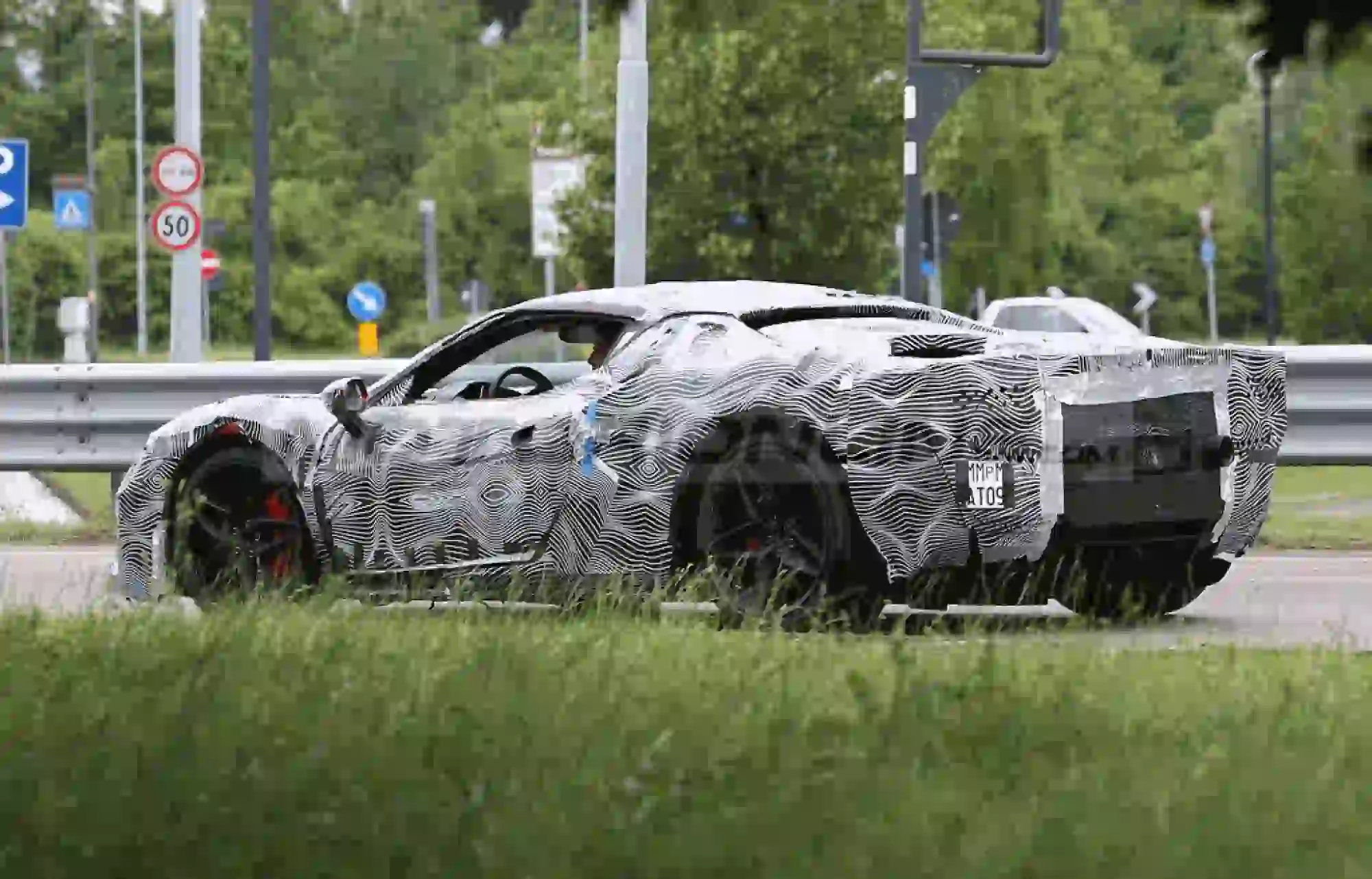 Ferrari - Progetto F171 - Foto spia 09-06-2021 - 13