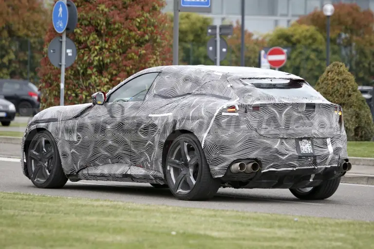 Ferrari Purosangue - Foto Spia 11-04-2022 - 17