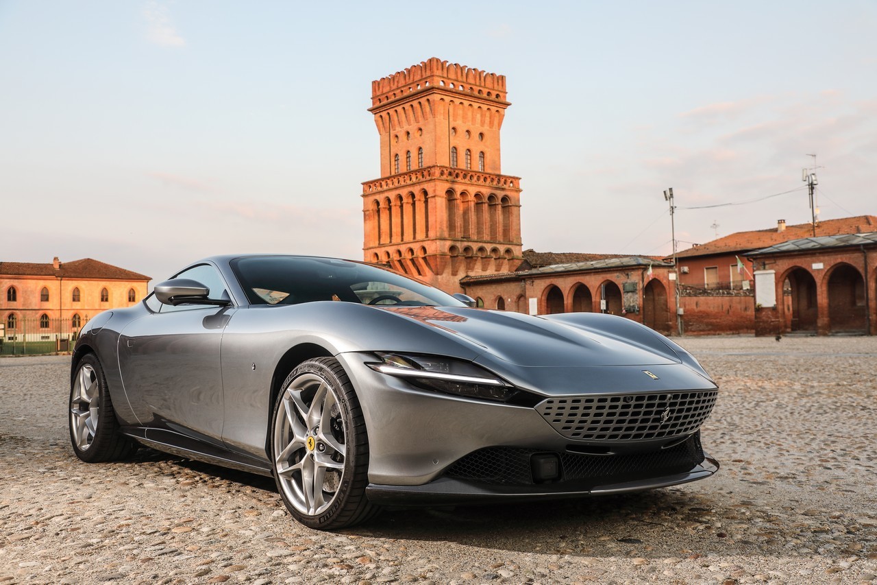 Ferrari Roma 2020 - prova su strada e primo contatto