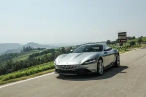 Ferrari Roma 2020 - prova su strada e primo contatto - 25