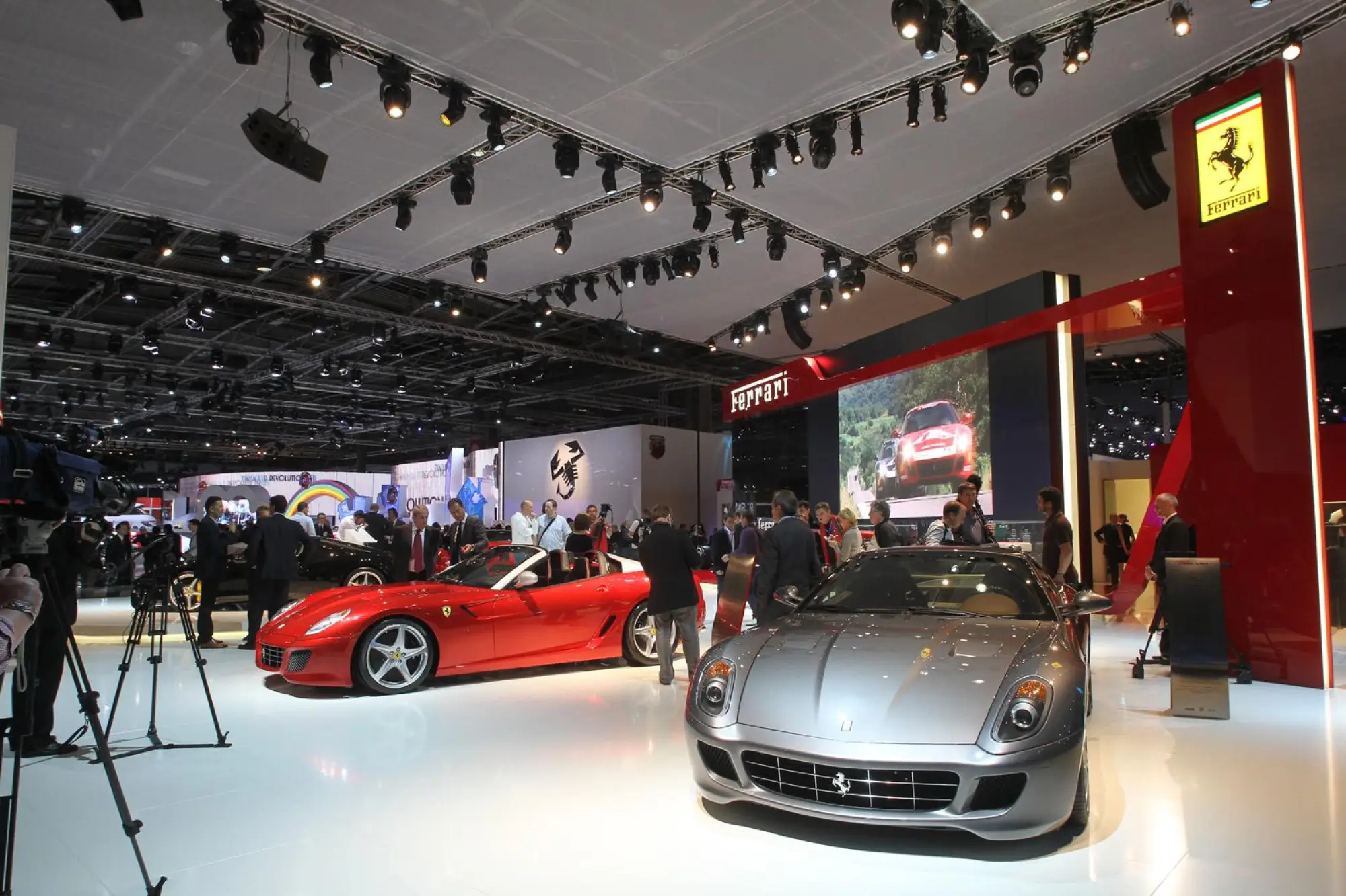 Ferrari SA Aperta al Salone di Parigi - 13