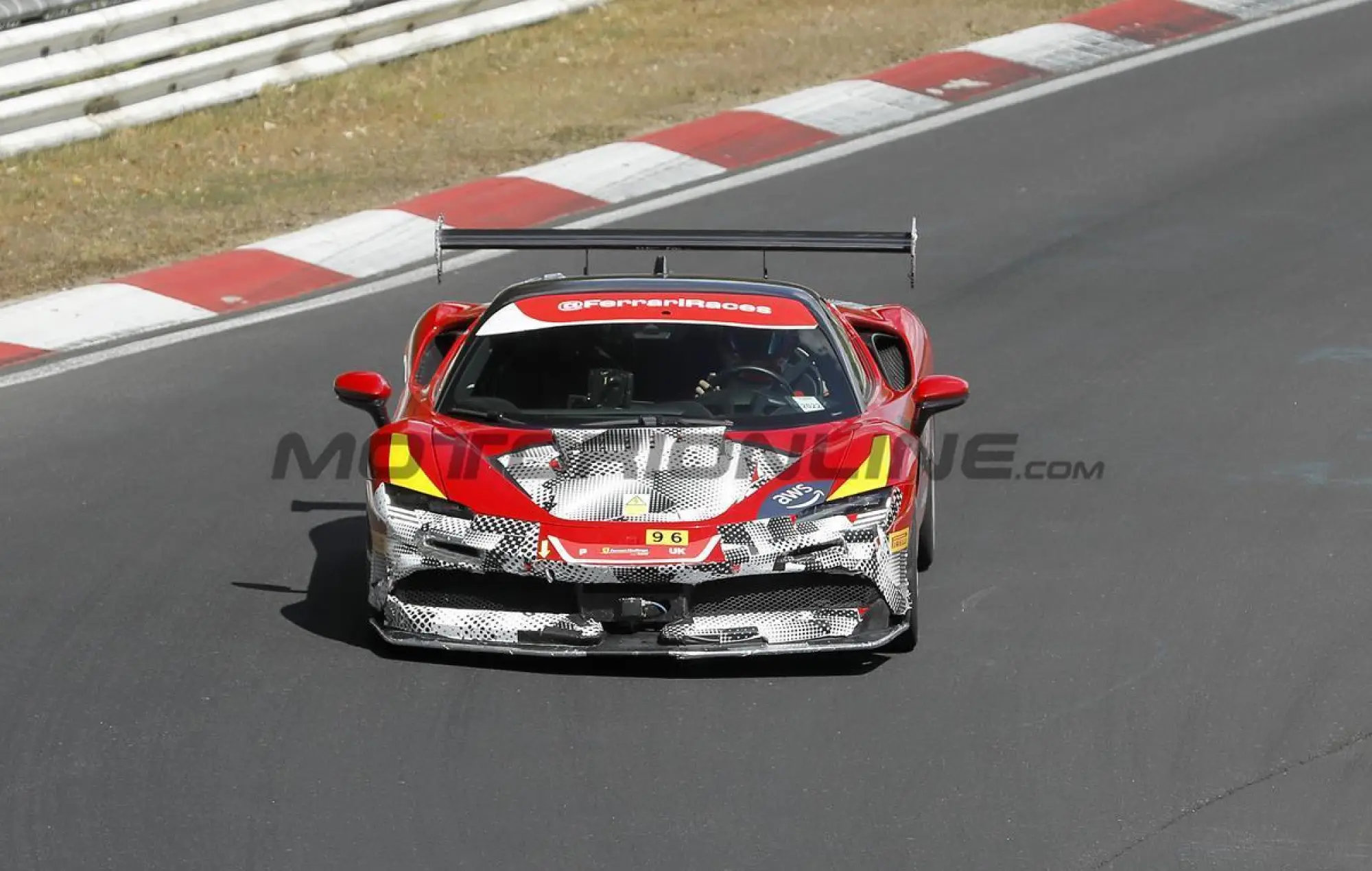 Ferrari SF90 Challenge - Foto spia 07-09-2022 - 1